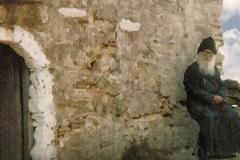 Άγιος Πορφύριος Καυσοκαλυβίτης - “Ν΄αγωνιζόμαστε να στέλνουμε την αγαθή μας διάθεση”