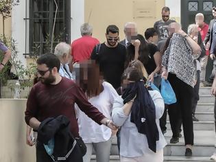 Φωτογραφία για Αυτά είναι τα τέρατα που έκλεβαν τα φάρμακα των καρκινοπαθών