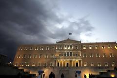 Επιστημονική Υπηρεσία Βουλής: «Το συμφέρον του παιδιού υπερτερεί του δικαιώματος των ανάδοχων»