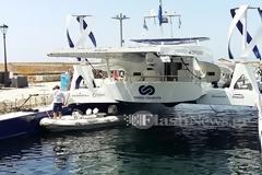 Ένα μοναδικό καταμαράν στο ενετικό λιμάνι στα Χανιά [photos]