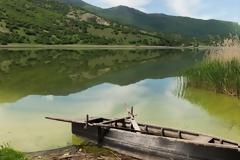Ζάζαρη, η ομορφότερη λίμνη της Ελλάδας