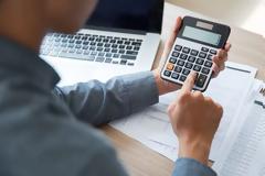 Πώς θα γίνει η εκκαθάριση των εισφορών των επαγγελματιών για το 2017