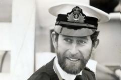 Ποια είναι η στρατιωτική εκπαίδευση του πρίγκιπα Καρόλου της Ουαλίας