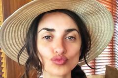 Δείτε την υπέροχη Πενέλοπε Κρουζ χωρίς ίχνος μακιγιάζ