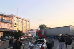 Τραγωδία στον Κηφισό: Παραποιημένες οι πινακίδες της νταλίκας