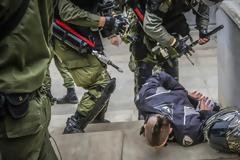 Μήνυση κατά των ΜΑΤ από βουλευτές του ΚΚΕ για τα επεισόδια στο άγαλμα του Τρούμαν