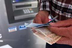 Συντάξεις: Έρχονται μειώσεις - 