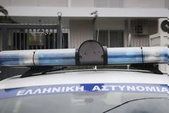 Φρίκη στην Καλλιθέα: Χτύπησε τον πατέρα της μέχρι θανάτου με το μπαστούνι του