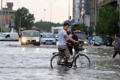 Θεσσαλονίκη: Βροχή ενάμιση μήνα έπεσε μέσα σε μία ώρα το μεσημέρι