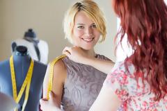 Αυτοί είναι οι νέοι τρόποι για να κάνετε το ντύσιμό σας να δείχνει ακριβό