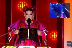 Η επική τούμπα της ανταγωνίστριας της Φουρέιρα στη σκηνή