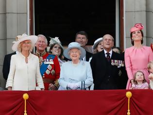 Φωτογραφία για Πώς βγάζει τα χρήματά της η βασιλική οικογένεια, Ελισάβετ, Κάρολος, Γουίλιαμ, Κέιτ