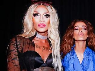 Φωτογραφία για Η Φουρέιρα σε πάρτι με δύο διάσημες drag queens