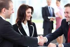 Οι χρυσοί κανόνες για να μην ξεχνάτε το όνομα κάποιου που μόλις γνωρίσατε