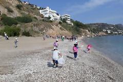 Καθάρισαν το λιμανάκι της Παντάνασας