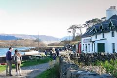 Πέντε κάτοικοι αγόρασαν το μικρό νησί όπου κατοικούν