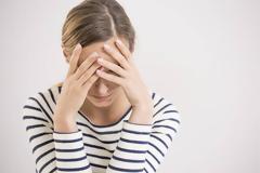 Ποιοι είναι οι παράγοντες που αυξάνουν τον κίνδυνο άνοιας στη μέση ηλικία;