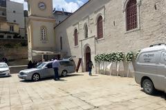 ΑΜΦΙΛΟΧΙΑ: Πλήθος κόσμου αποχαιρέτησε τον δικηγόρο Γιάννη Καραφασούλη