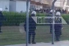 Συμπλοκές ΑΕΚτζήδων με άνδρες της ΕΛ.ΑΣ. έξω από τη θύρα 3 -Πέταξαν πέτρες, εκτεταμένη χρήση χημικών ( βίντεο)