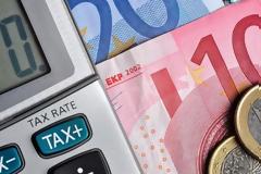 Διπλή φοροπαγίδα για ανέργους