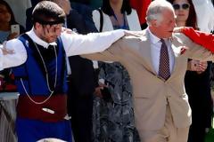 Τα κρητικά μαχαίρια, ο πρίγκιπας Κάρολος και η ασφάλειά του