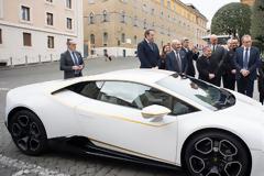 Μονακό: 715.000 ευρώ πωλήθηκε η Lamborghini του πάπα Φραγκίσκου