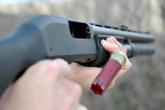 Στερεά Ελλάδα: Πρώην Αστυνομικός Διευθυντής βγήκε στο μπαλκόνι και πυροβολούσε!