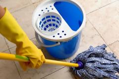 Μυρίζει άσχημα το σπίτι μετά το σφουγγάρισμα; Το μείγμα που πρέπει να δοκιμάσεις