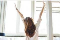 Δες σε ποια πλευρά πρέπει να ξυπνάς το πρωί