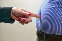 Αυτοί είναι οι 5 κανόνες που πρέπει να τηρείτε αν θέλετε να χάσετε το λίπος στην κοιλιά!