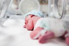 Η συγκλονιστική ιστορία ένος βρέφους - Επέζησε από έκτρωση για να πεθάνει σε νεροχύτη