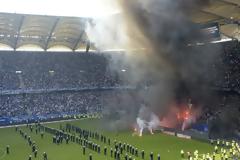 Ιστορικός υποβιβασμός για το Αμβούργο - Χαμός στο γήπεδο