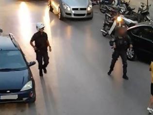 Φωτογραφία για Αιγύπτιος σε κατάσταση αμόκ μαχαιρώνει αστυνομικό στην Καλαμάτα (ΒΙΝΤΕΟ)