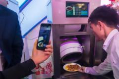 Έφτιαξε ρομπότ-μάγειρα για να σταματήσει η γυναίκα του τη γκρίνια!