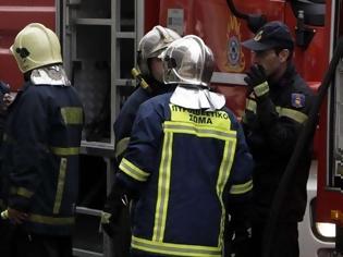 Φωτογραφία για Τουρίστρια έπεσε και χτύπησε στο κεφάλι - Την απεγκλώβισαν πυροσβέστες