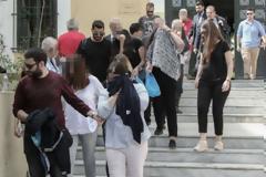 Σοκάρουν οι διάλογοι του κυκλώματος με τα αντικαρκινικά φάρμακα - Βωμολοχίες οργής για τα λεφτά