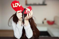 Τι μπορεί να σε γιατρέψει όταν σου λείπει αγάπη;