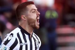 Viral: Το «ΤΙΝΑΦΤΟΡΕ» του Βιεϊρίνια έγινε τραγούδι