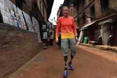 Απίστευτο: 70χρονος ορειβάτης κατέκτησε το Εβερεστ με ακρωτηριασμένα πόδια