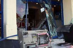 Ανατίναξαν ΑΤΜ σε Παλλήνη και Υμηττό