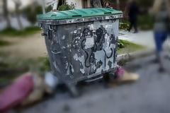 Ραγδαίες εξελίξεις: Συνελήφθησαν μάνα και κόρη για το βρέφος που πέταξαν σε κάδο στην Πετρούπολης