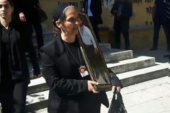 Εκρηκτικό κλίμα στα Δικαστήρια Χανίων: Θρήνος και οργή στην δίκη για τον φόνο του 23χρονου [photos+video]