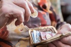 Οι συντάξεις που μειώνονται τον Δεκέμβριο - Ποιοι χάνουν και πόσα