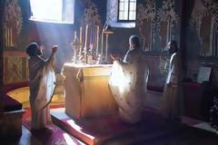 Ποιο το νόημα της φράσης: «Τα άγια τοις αγίοις»; -  Απαντά ο Άγιος Νικόλαος ο Καβάσιλας