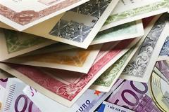 REUTERS: Η ΕΛΛΑΔΑ ΕΝΔΕΧΕΤΑΙ ΝΑ ΕΚΔΩΣΕΙ 10ΕΤΕΣ ΟΜΟΛΟΓΟ