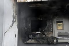 Άγνωστοι ανατίναξαν ΑΤΜ σε Υμηττό και Παλλήνη