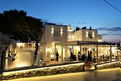 Μύκονος: Το νησί με τα πιο ακριβά τηγανητά αυγά