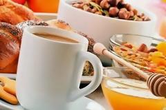 Πέντε βασικοί λόγοι για να τρώτε κάθε μέρα πρωινό