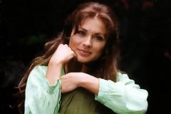 Η τηλεοπτική Esmeralda είναι πια ξανθιά και 53 ετών: Δείτε πόσο μεγάλωσε...