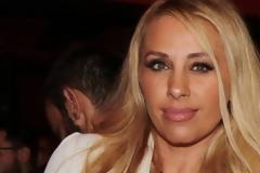 Γωγώ Μαστροκώστα: Τρέμω στην ιδέα να με ρωτήσει η κόρη μου για τις σέξι φωτογραφίσεις μου